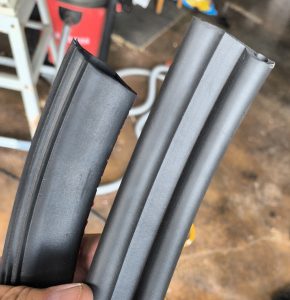 Double bulb trilagte seal